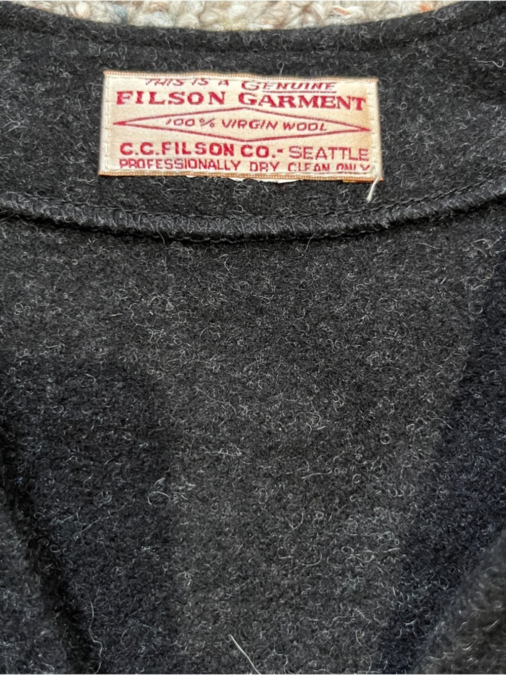 Filson Mackinaw Wool black sweater vest button front mens small pockets warm - Picture 2 of 5